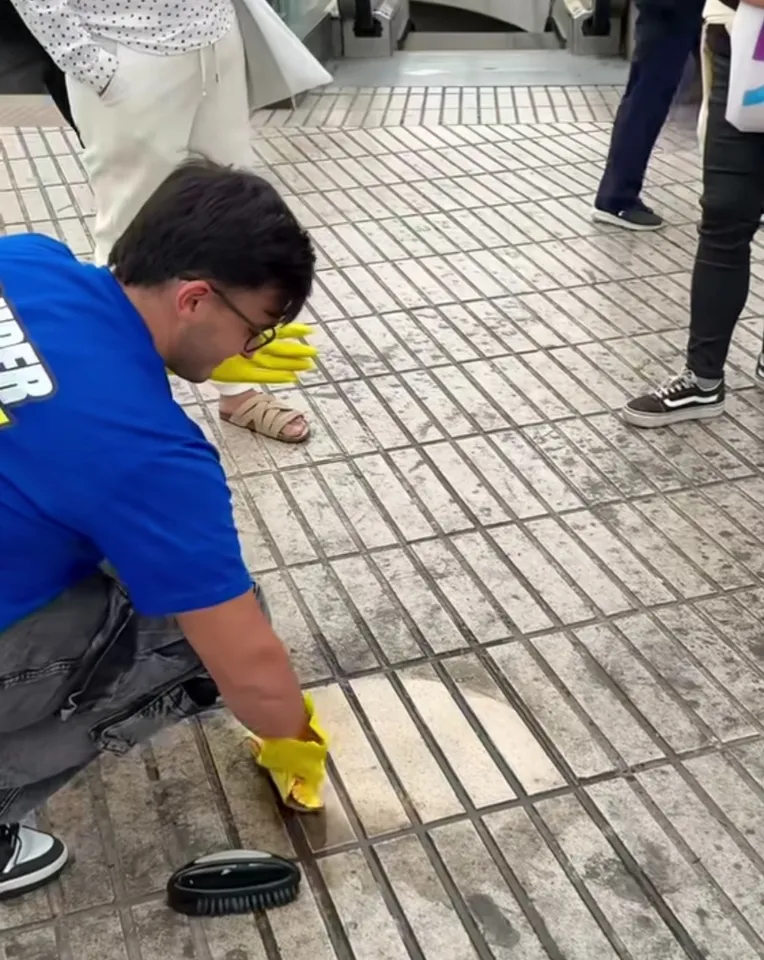 H.0.1. Poderoso Super Wash Limpiador De Pisos 5 Litros. - Imagen 3
